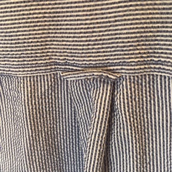 Mans beautiful seer sucker short sleeve shirt size XL Ivy crew. - Picture 4 of 4